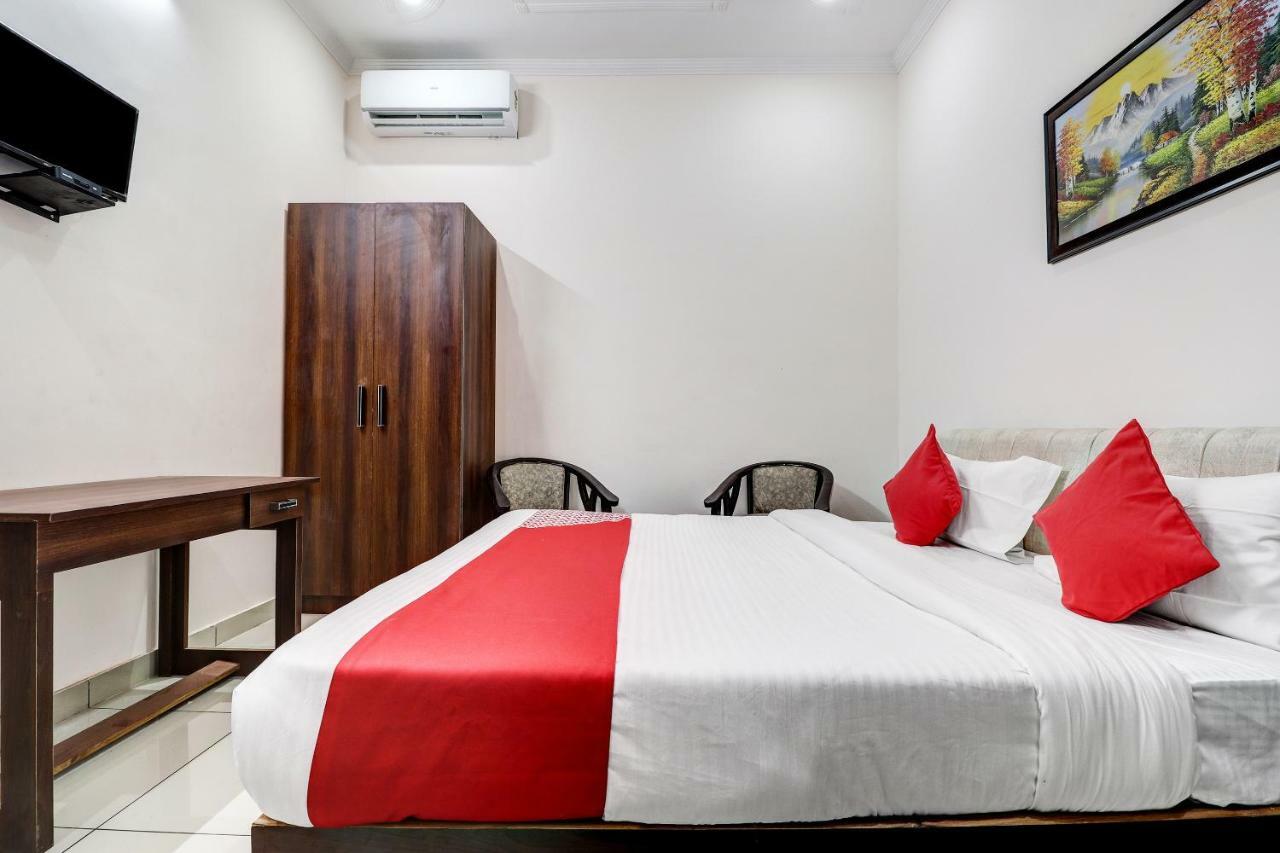 لاكناو Oyo 38208 Hotel Prakash Kunj المظهر الخارجي الصورة